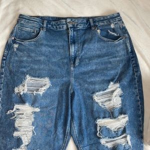 Curvy mom jean